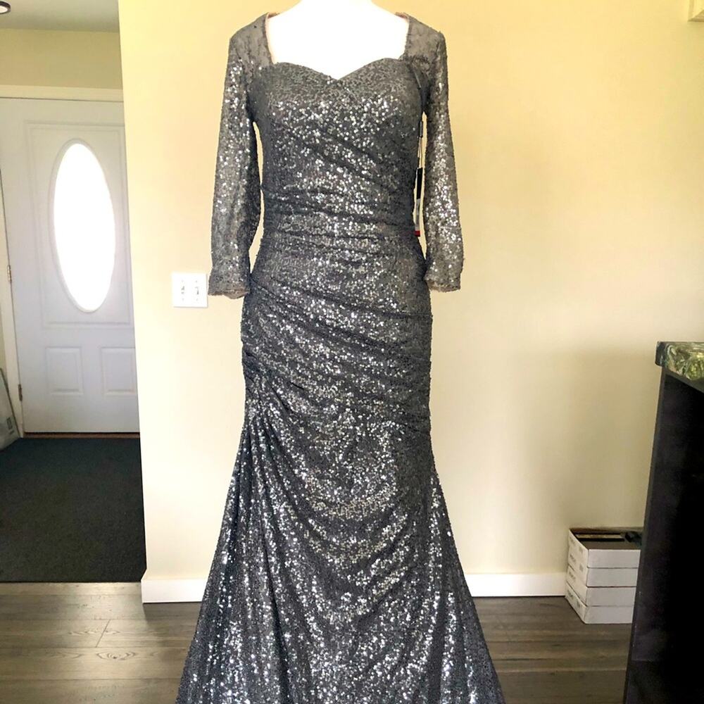 La Femme‎ - Sequined, Shirred Trumpet Dress in Gunmetal NWT Size 4